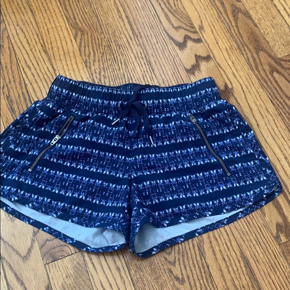 Athleta tie dye running shorts